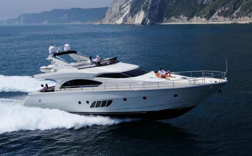 Luxusyacht mieten Mittelmeer