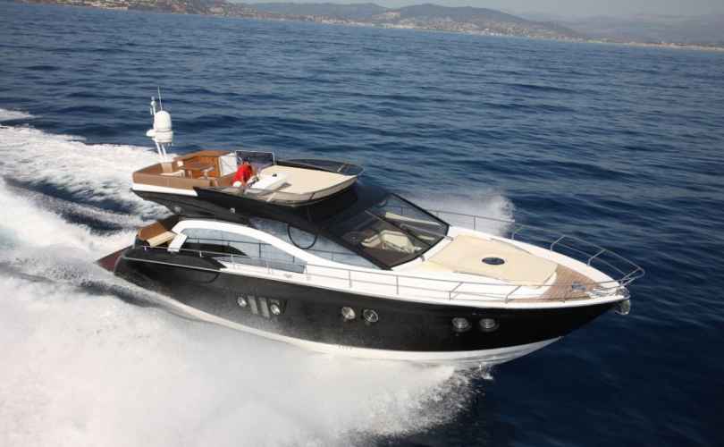 Motor boat charter Corsica