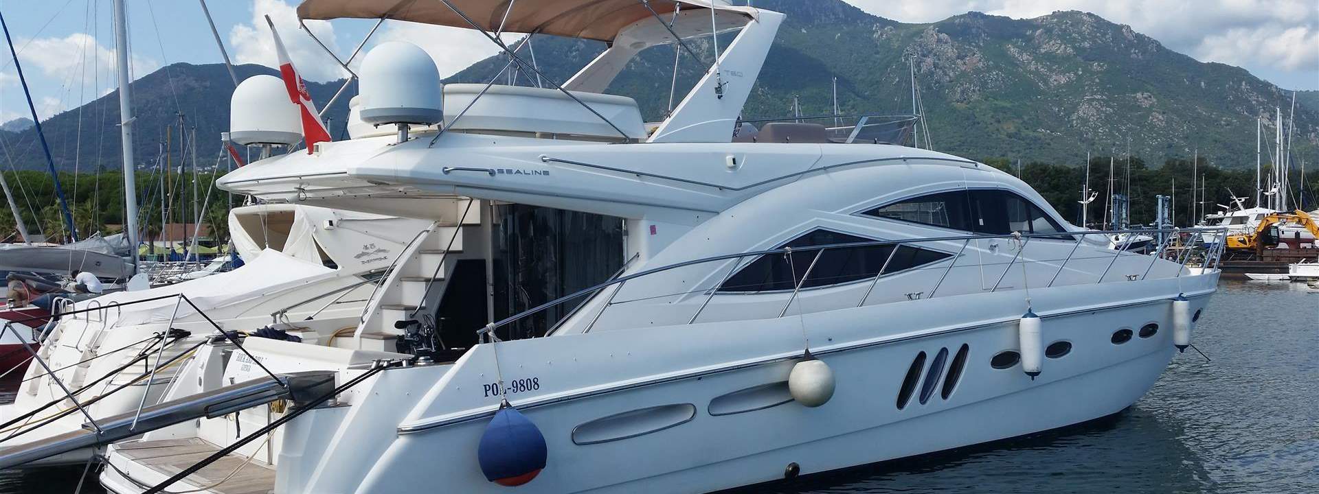 Luksusowy Jacht Sealine T60