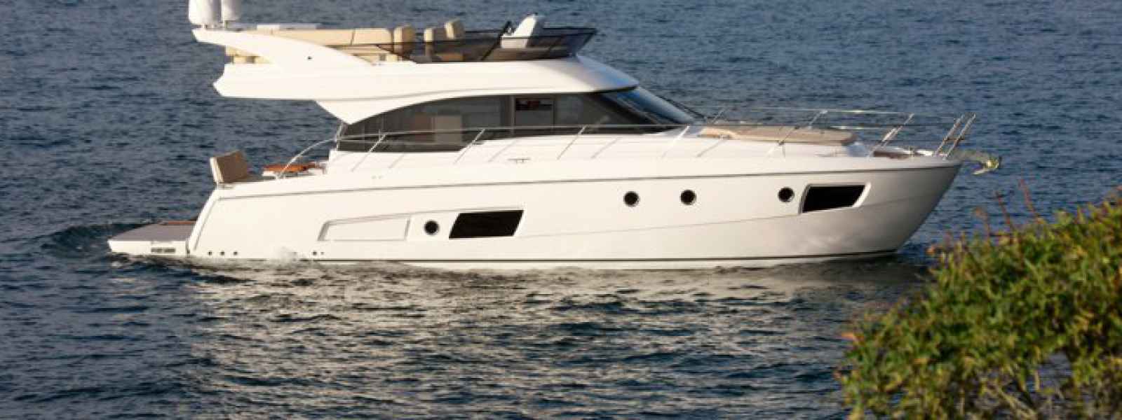 Motor boat Virtess 420 Fly
