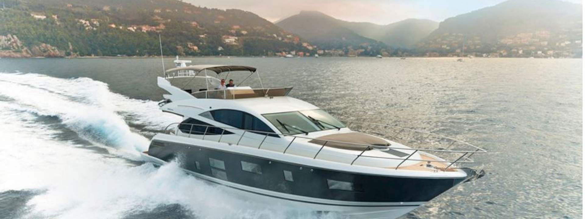 Luxury Yacht Pearl 65
