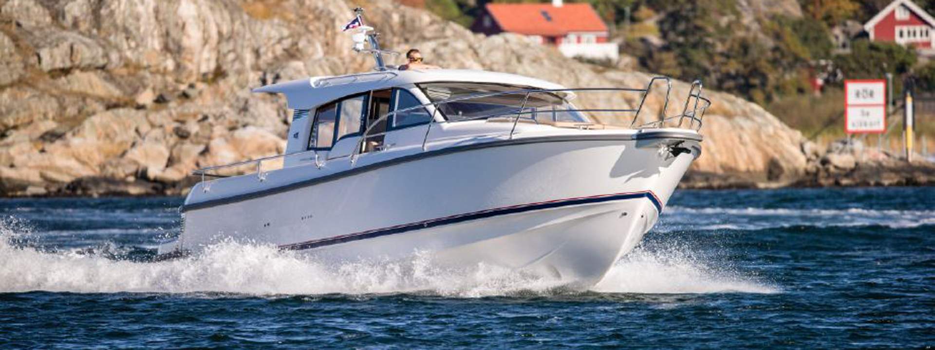 Motor boat Nimbus 365 coupe