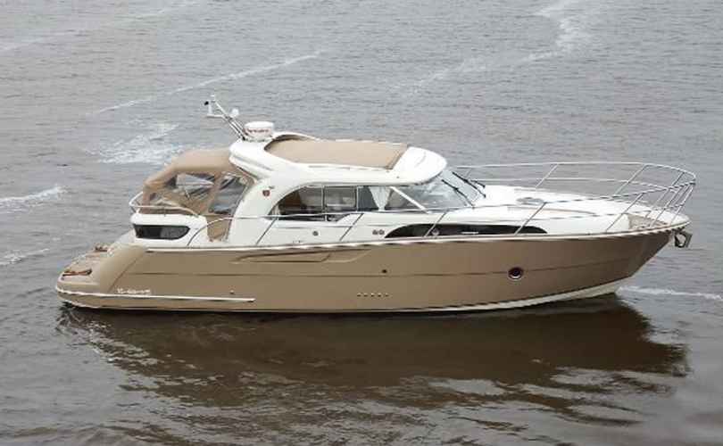 Motor boat charter Sibenik