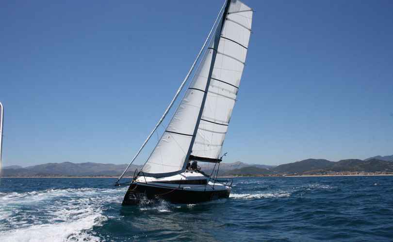 Sailboat charter Calvi
