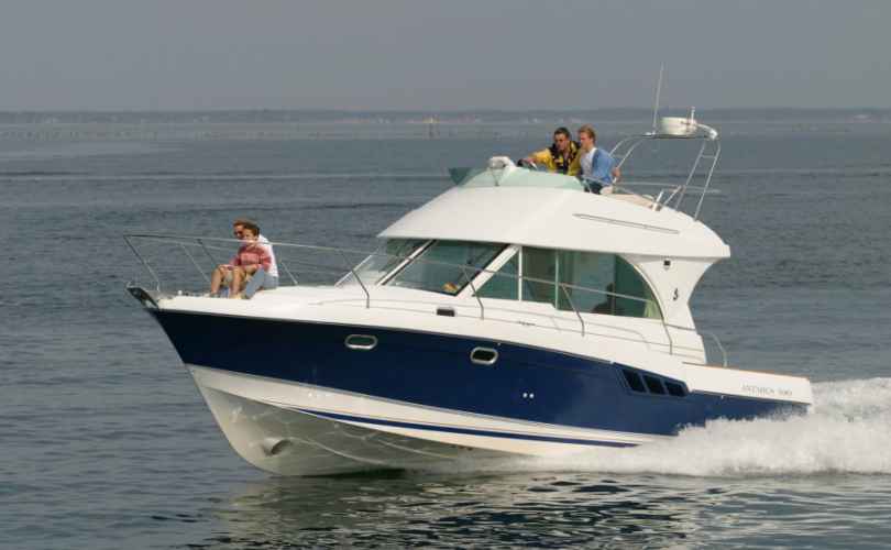 Motor boat charter Barcelona
