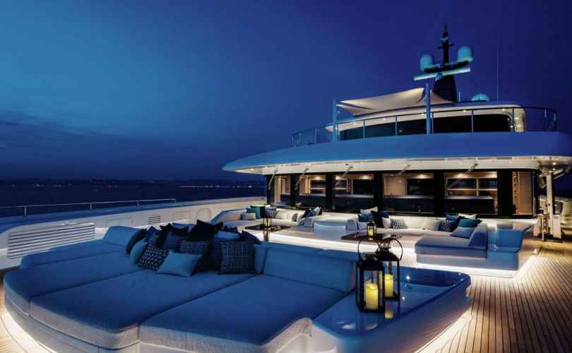 Luxury Yacht charter Lavrio