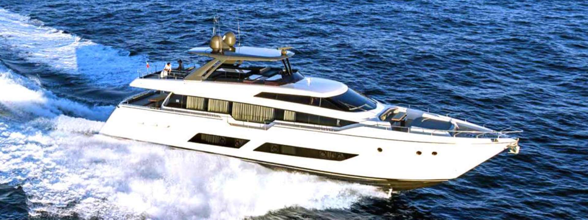 Luksusowy Jacht Ferretti 850
