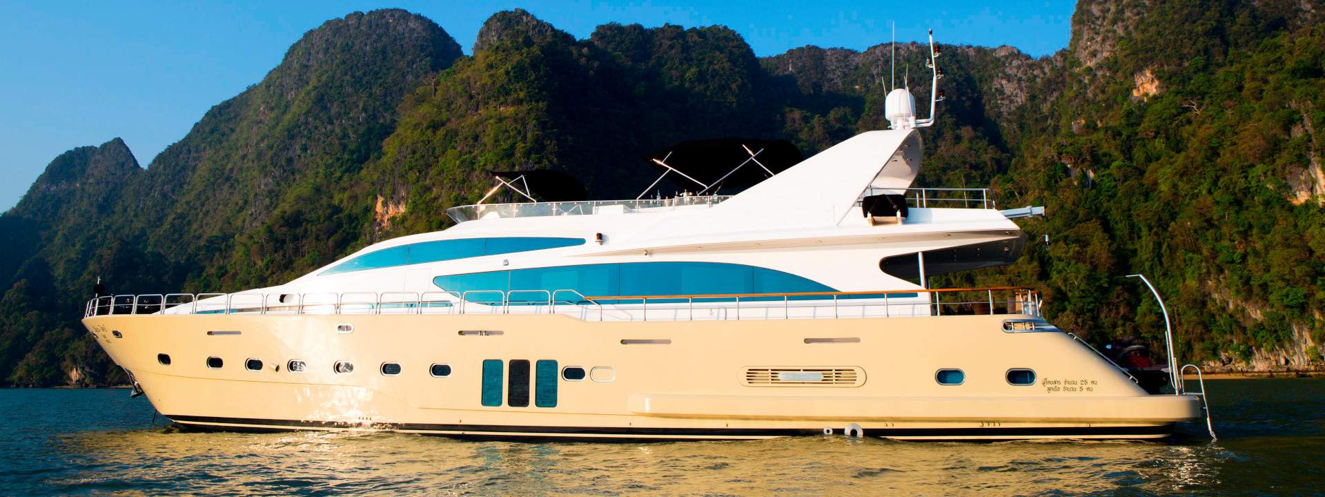 Luxury Yacht Bilgin 98