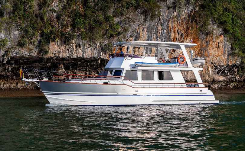 Motor boat charter Marina di Nettuno