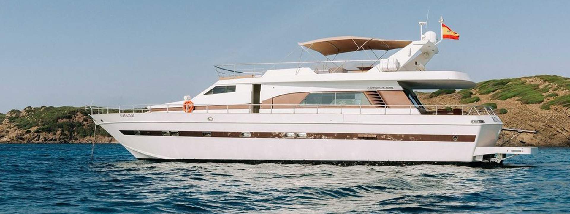 Luxury Yacht Akhir 22