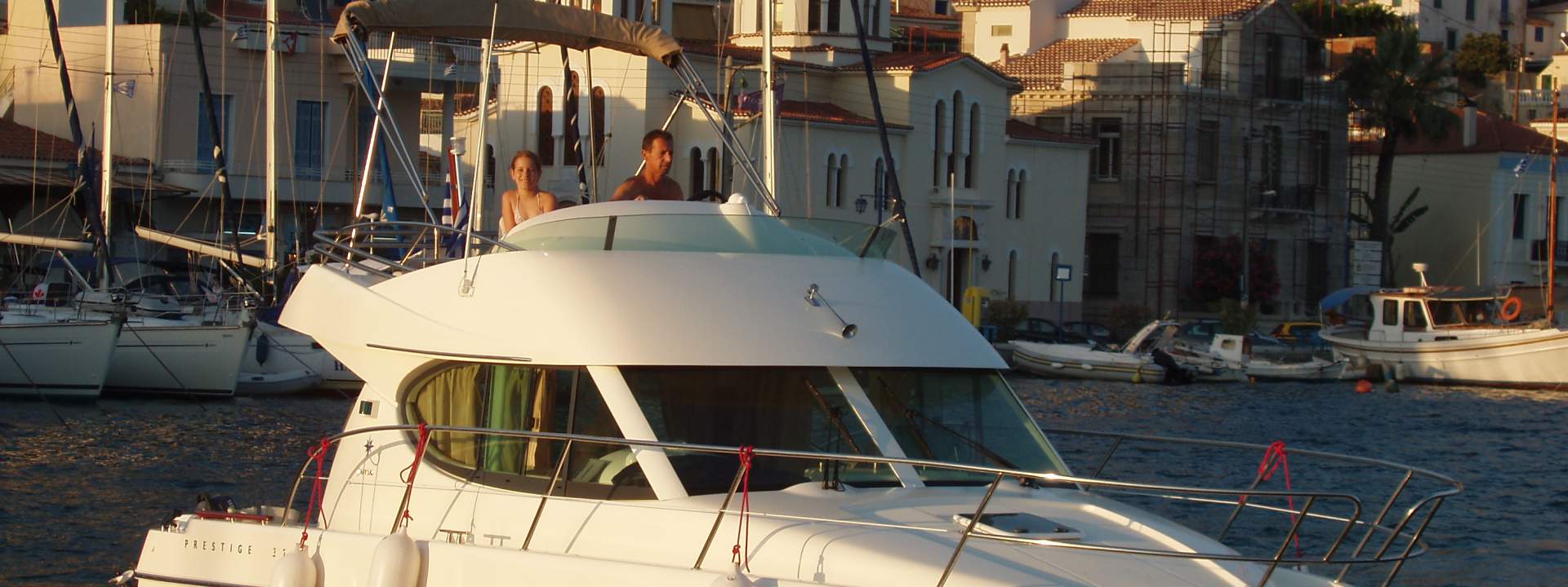 Motor boat Prestige 32