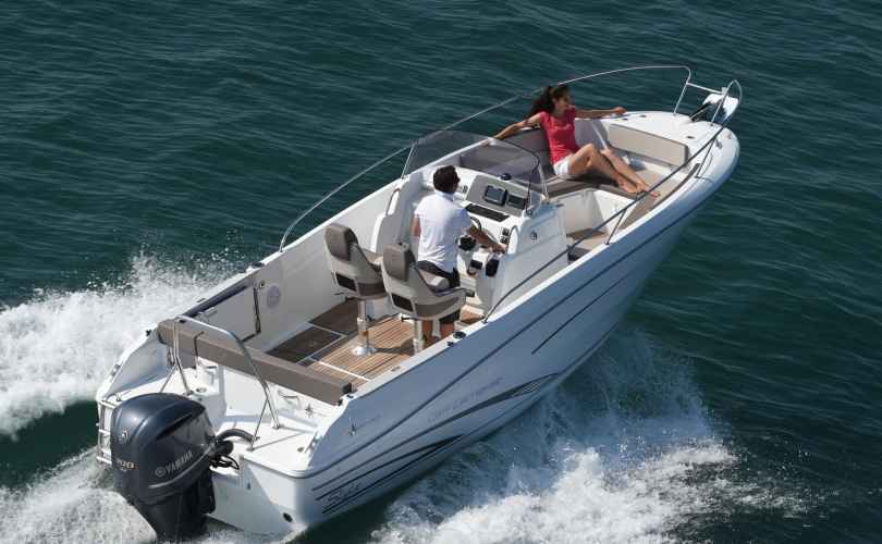 Motor boat charter Bahamas