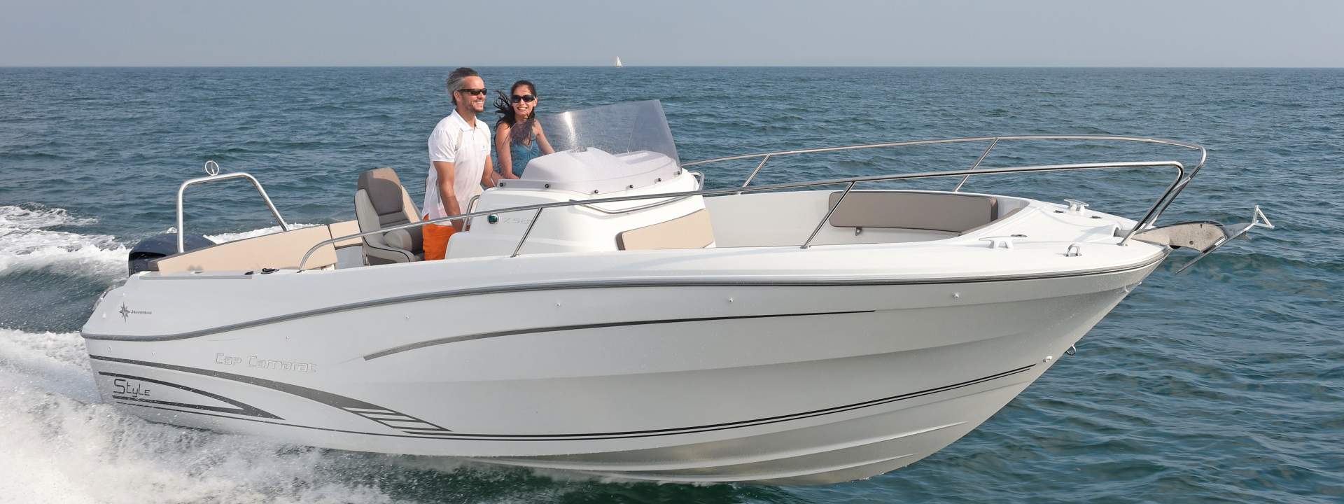 Barca a motore Cap Camarat 7.5 CC