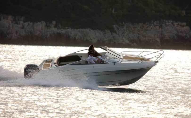 Motor boat charter Phuket