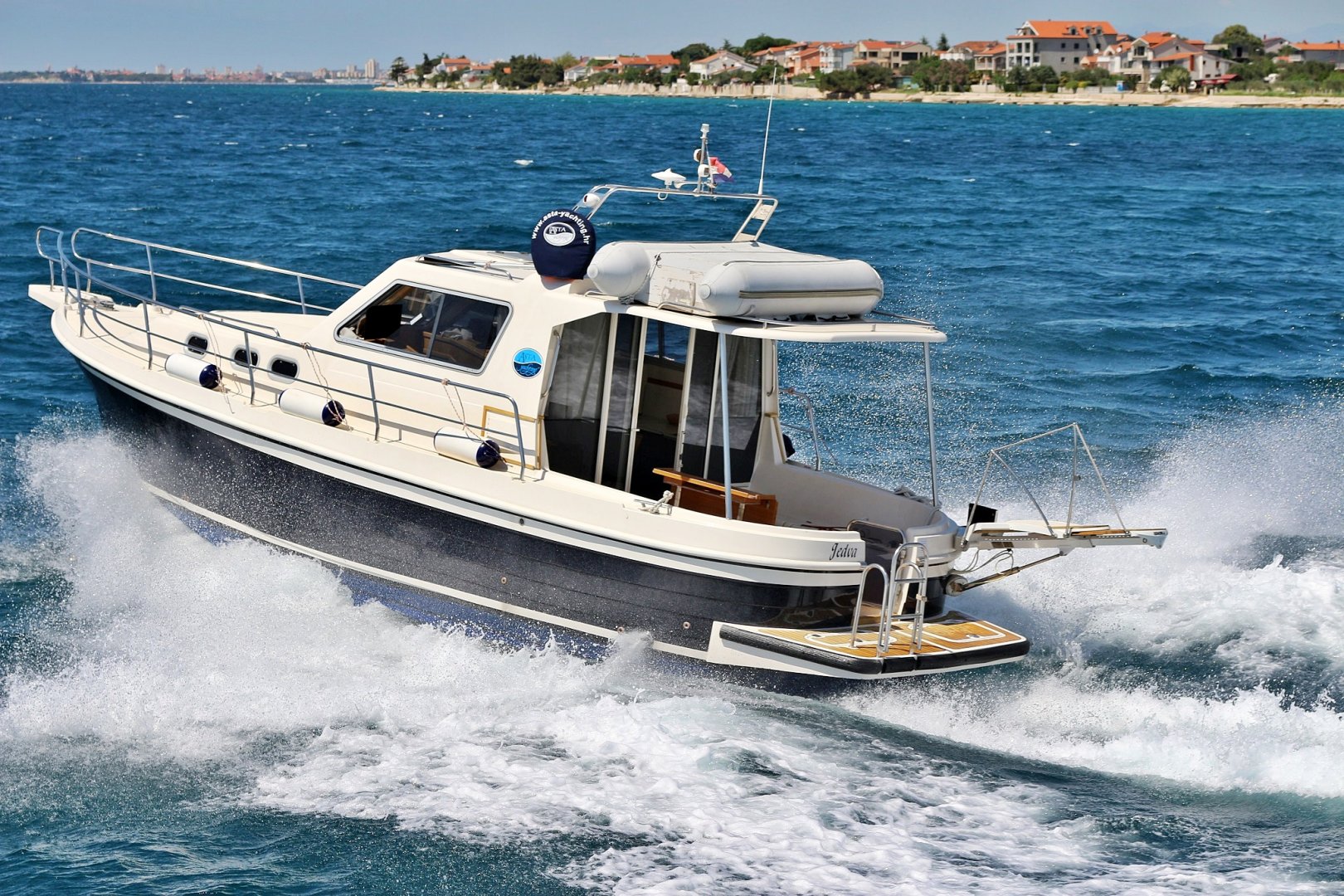 Motor boat SAS Adria 1002