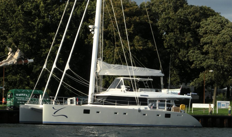 Catamarán Sunreef 62