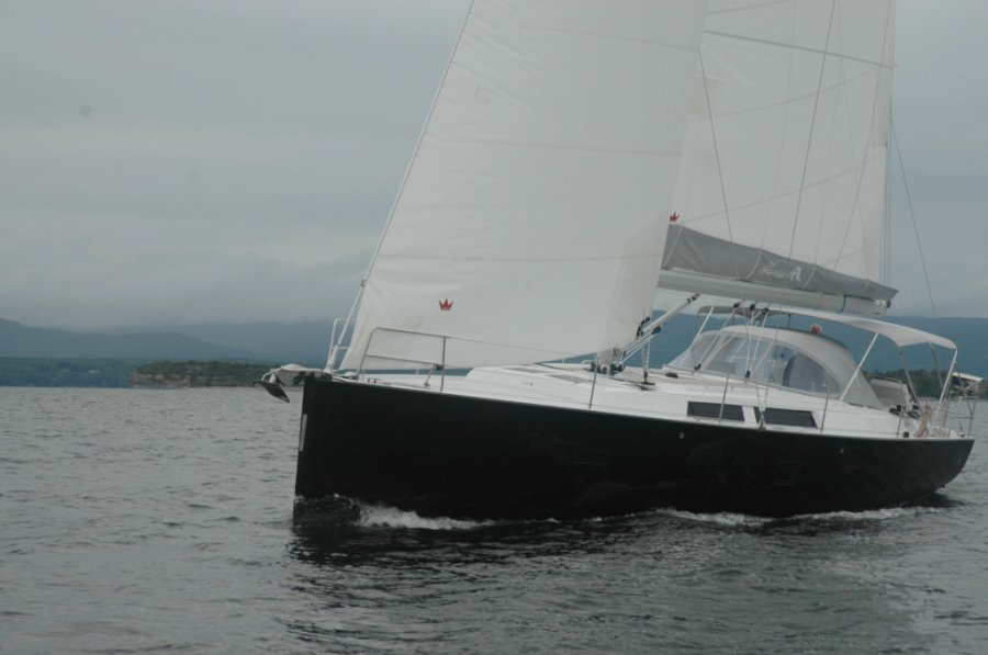 Sailboat Hanse 445