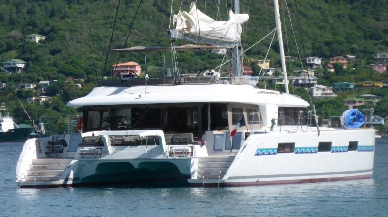 Catamarano Lagoon 620