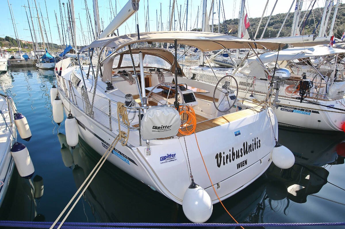 Sailboat Bavaria Cruiser 46