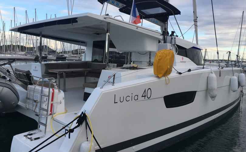 Lucia 40 (2016)