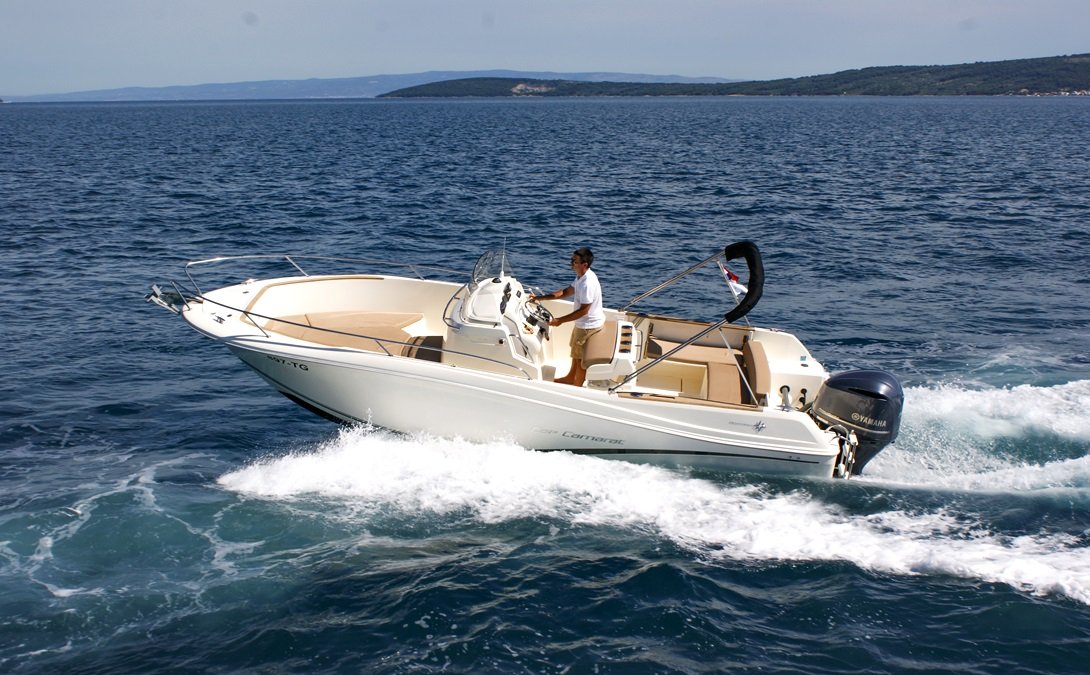 Motor boat Cap Camarat 7.5 CC