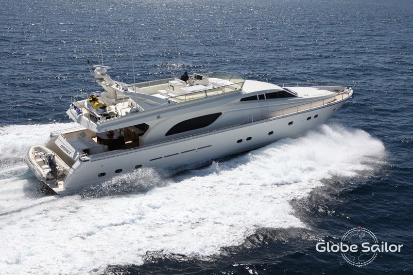Luxury Yacht Ferretti 80
