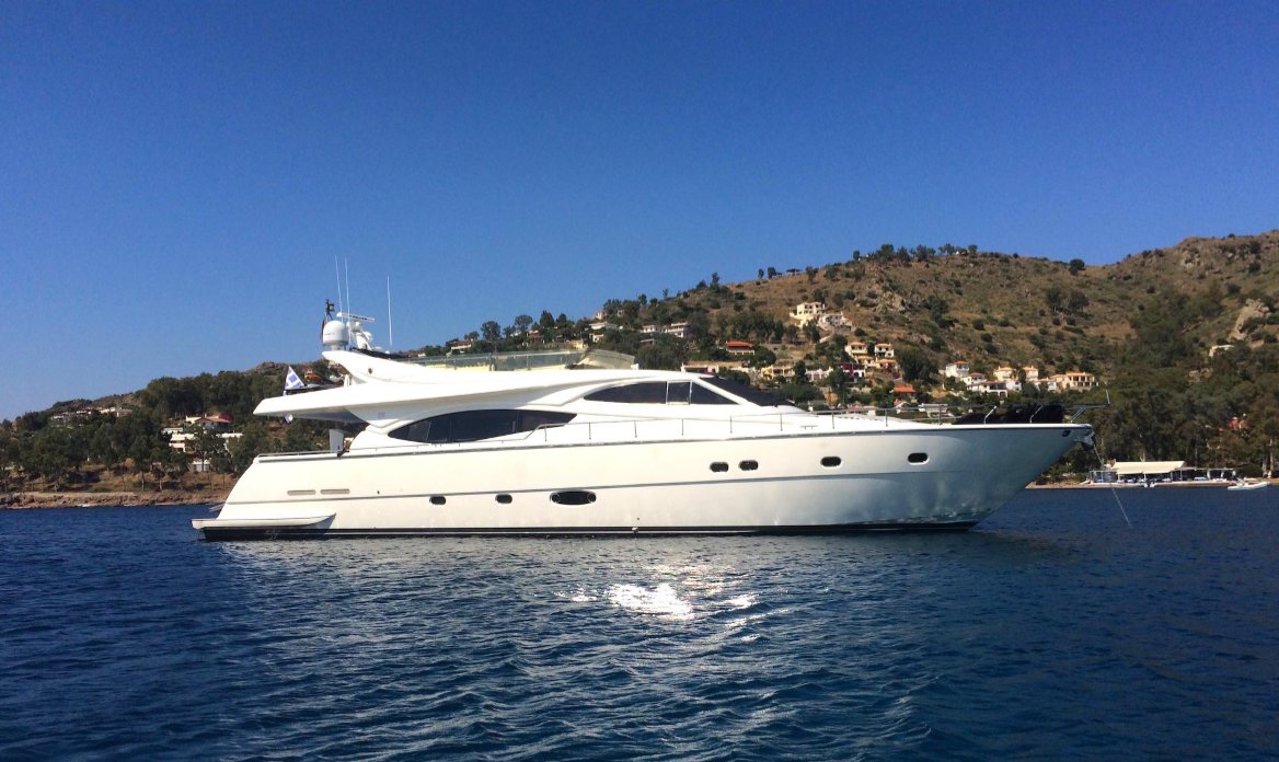 Luxury Yacht Ferretti 760