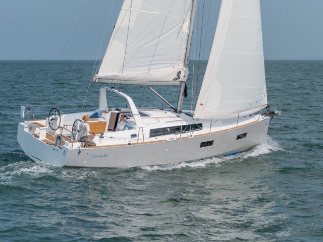 Segelboot Oceanis 38.1