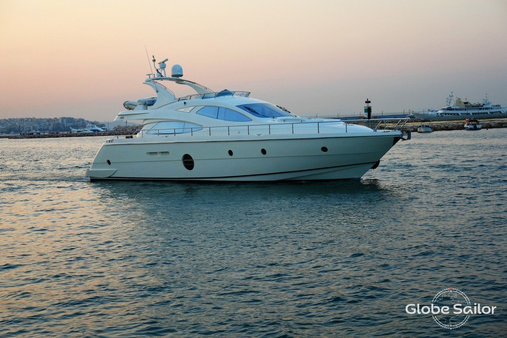 Luxury Yacht Aicon 64 Fly