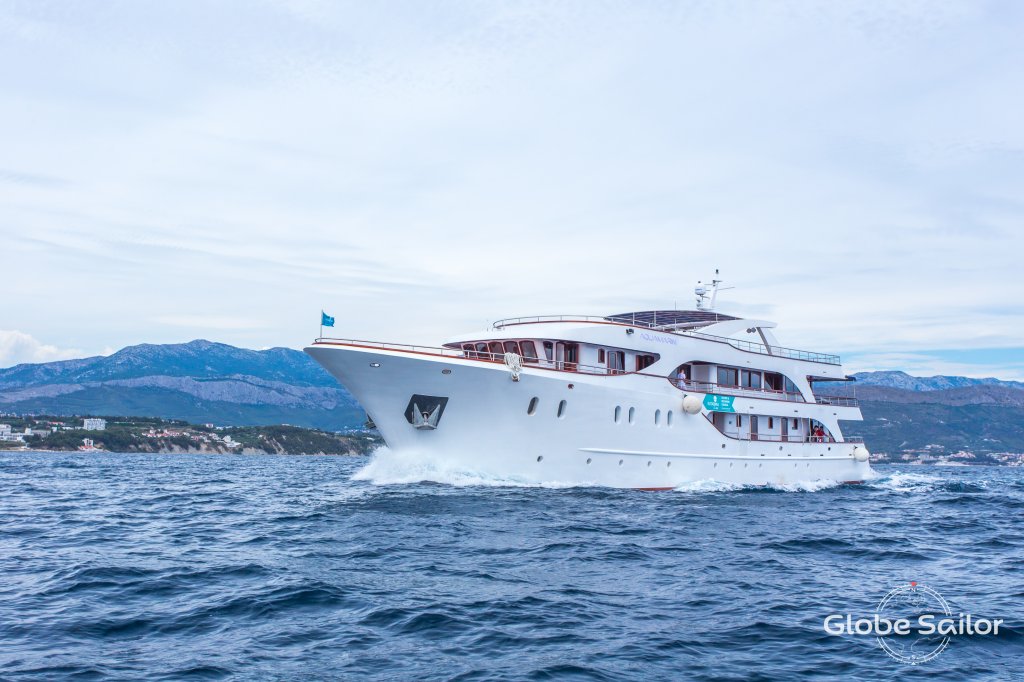 Luxury Yacht AQUAMARIN