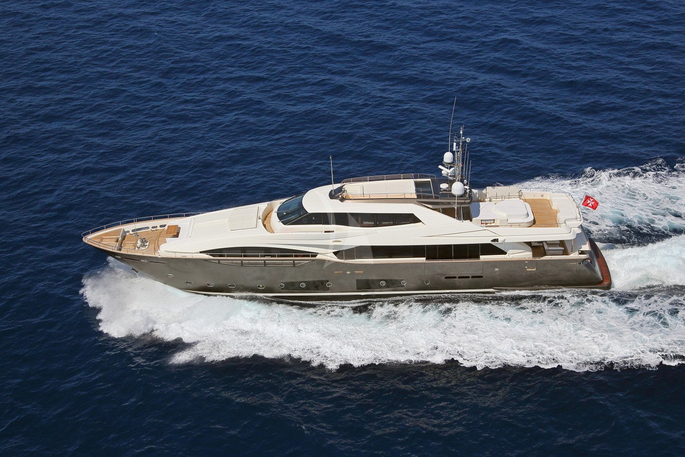 Luxusyacht Ferretti 124