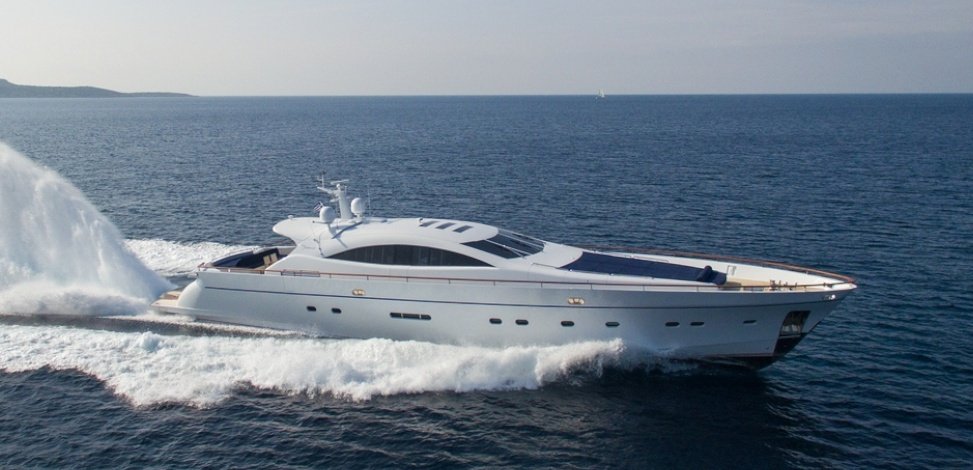 Luxury Yacht Italcraft 105