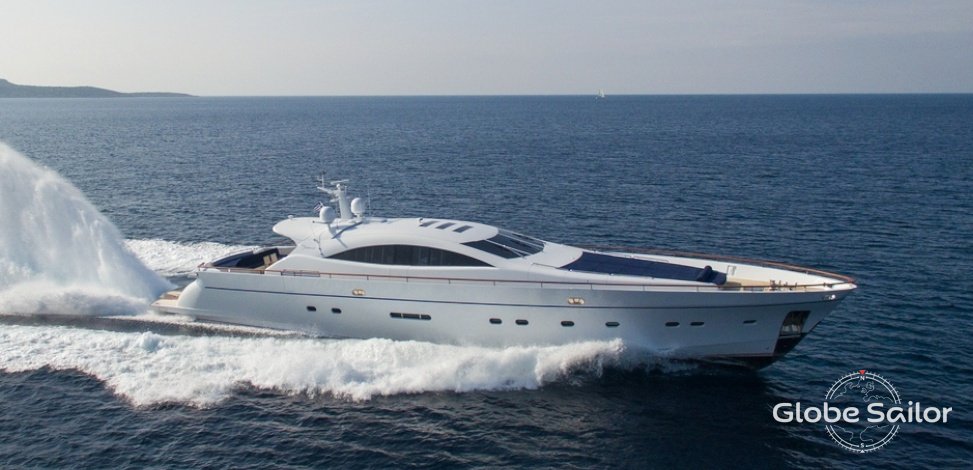 Luxury Yacht Italcraft 105