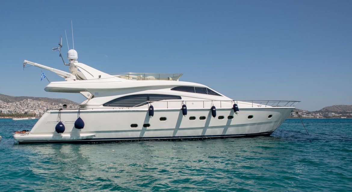 Luxury Yacht Ferretti 68