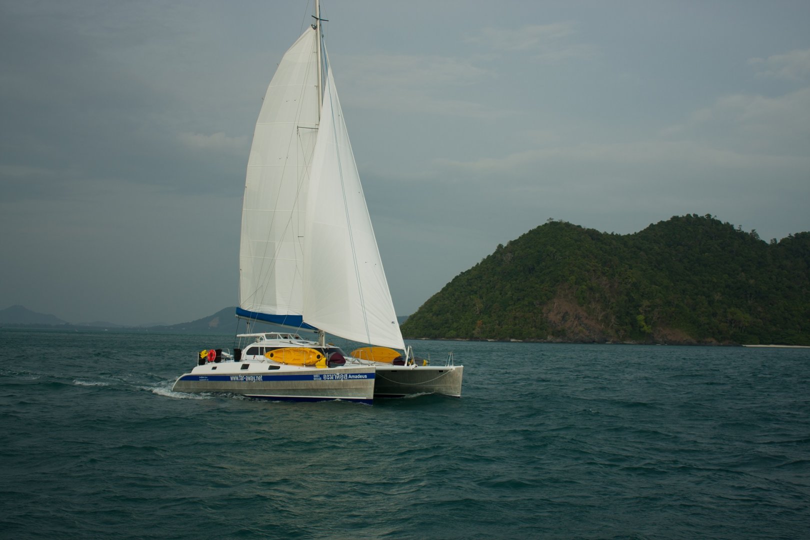 Catamaran Mumby 48