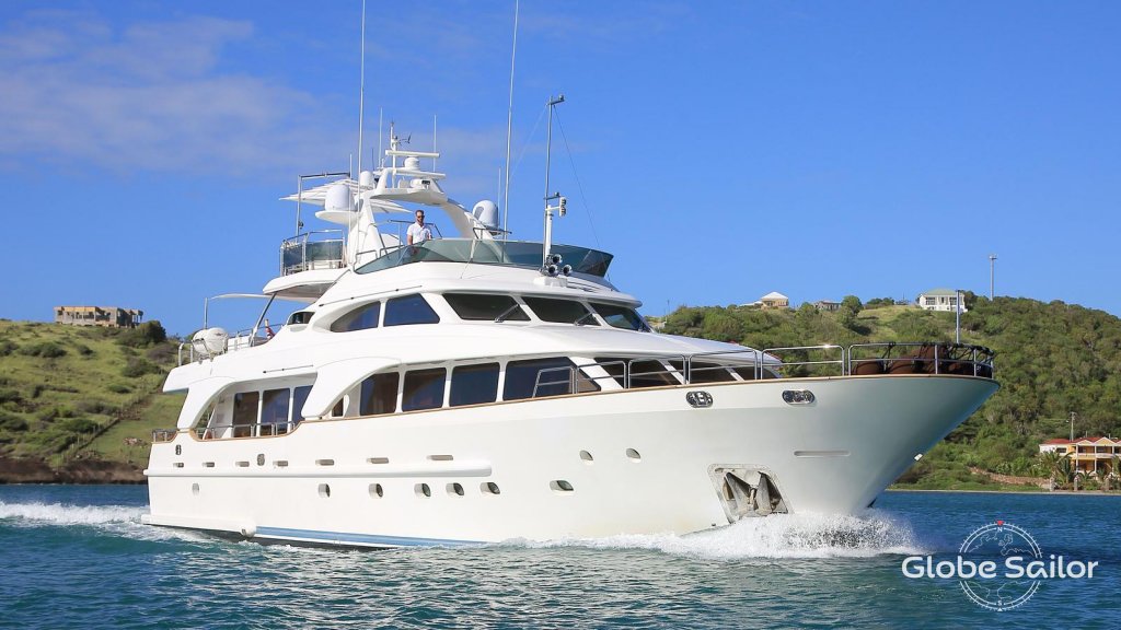 Luxury Yacht Benetti 100