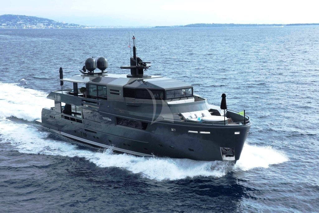 Luxury Yacht Arcadia 115