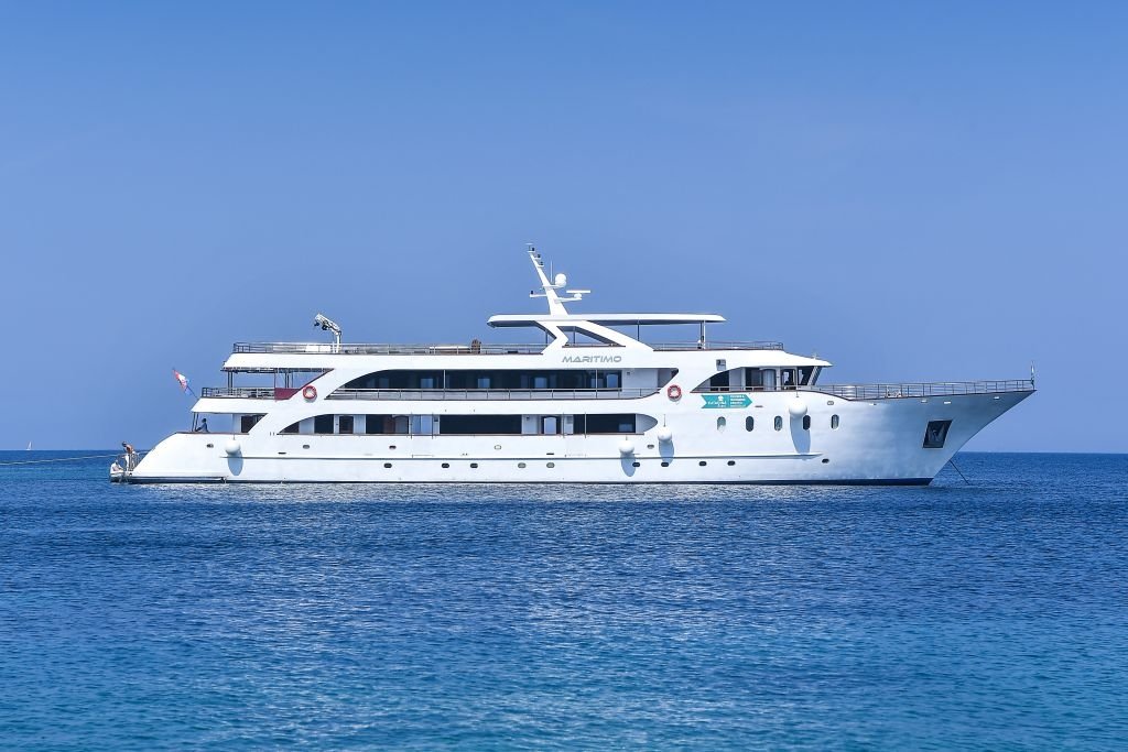 Luxury Yacht MARITIMO