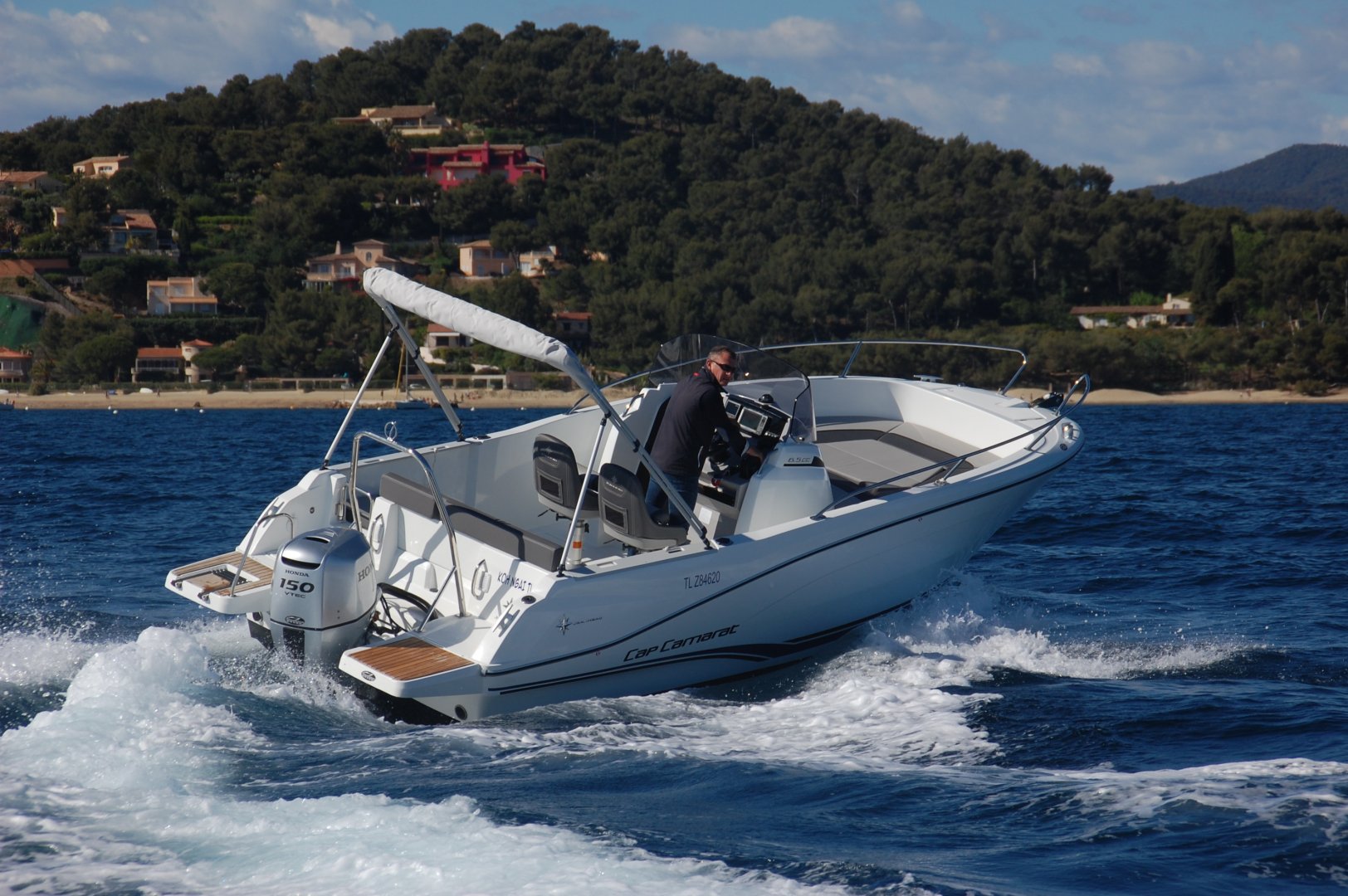Barco a motor Cap Camarat 6.5 CC