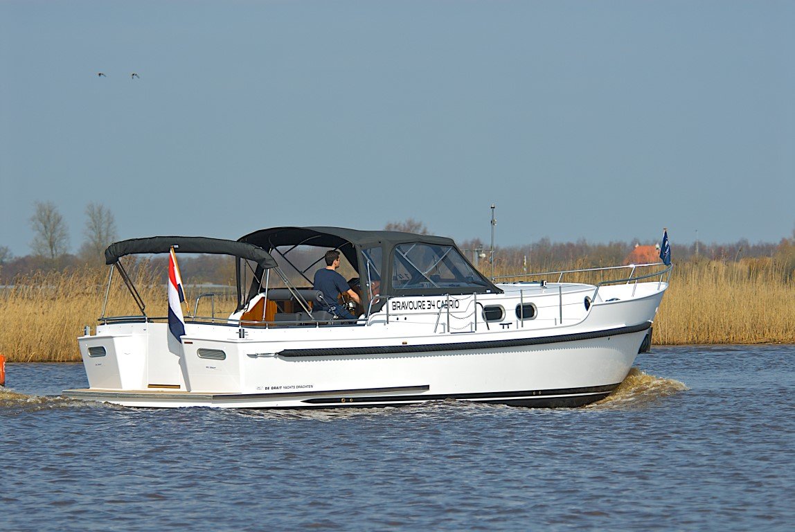 Houseboat De Drait Bravoure 34 Twin