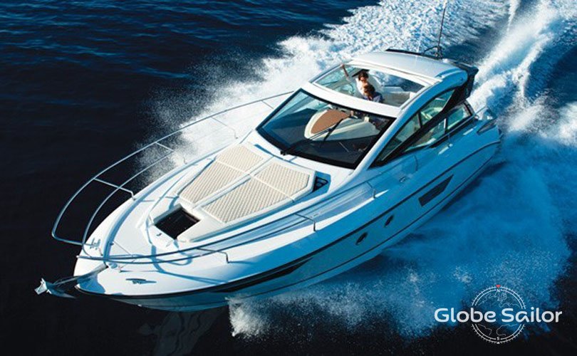 Barco a motor Gran Turismo 40