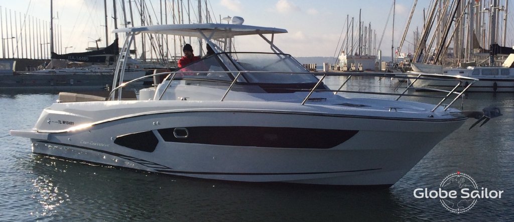Barca a motore Cap Camarat 10.5