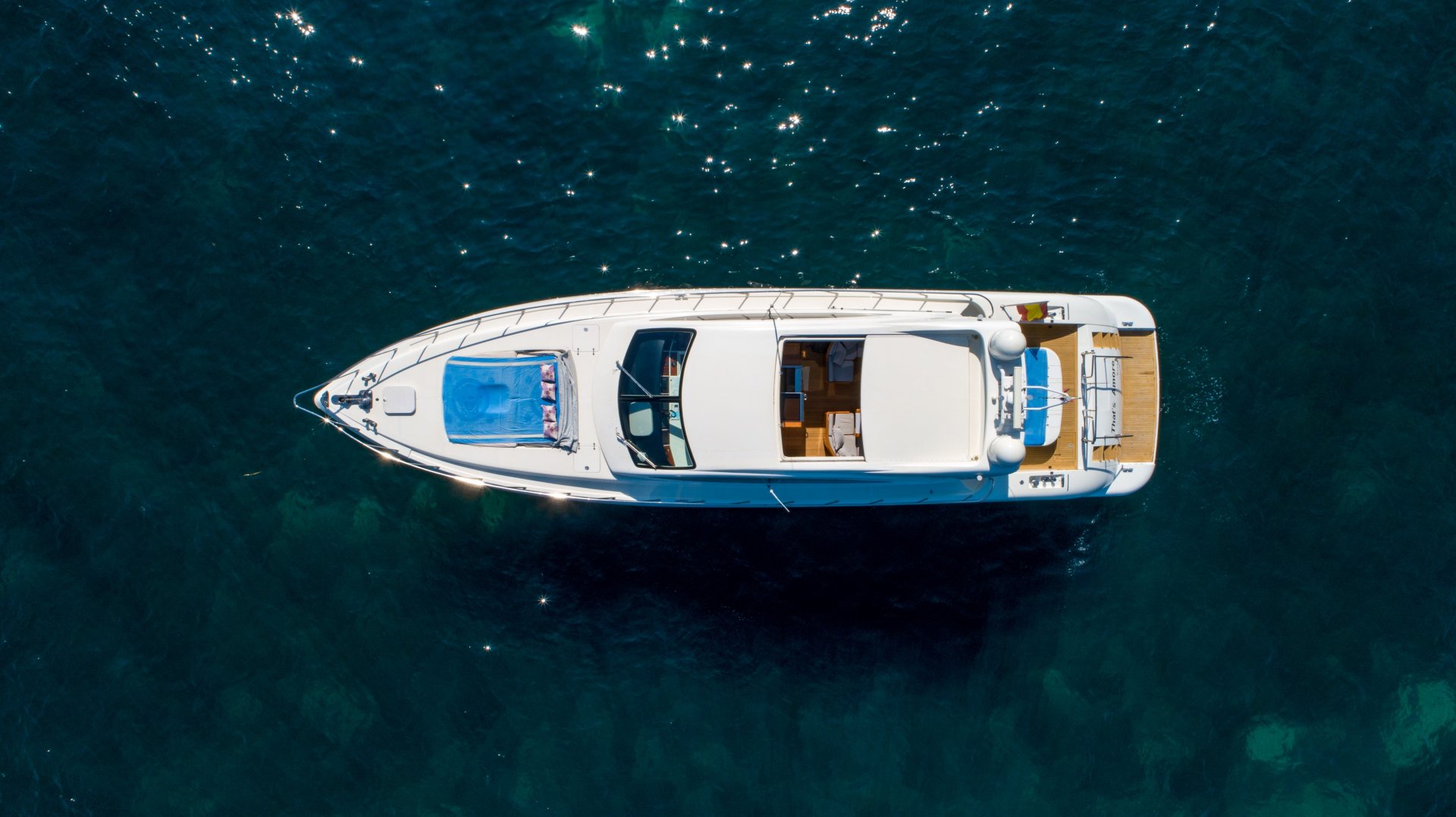 Luxury Yacht Mangusta 72