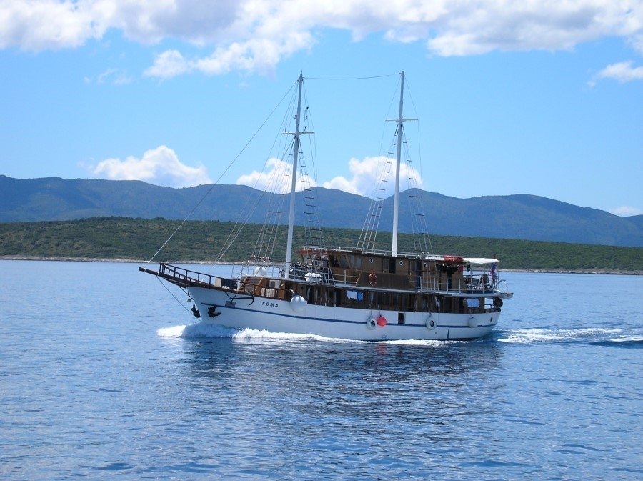 Motor boat MV Nautilus