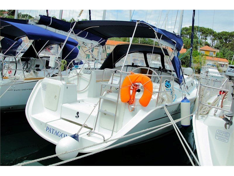 Sailboat Cyclades 39