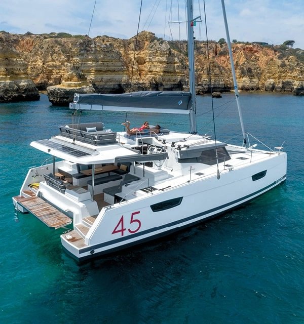 Catamarán Elba 45