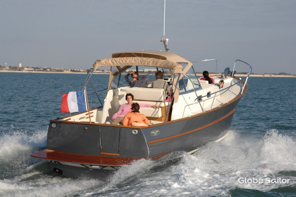 Barca a motore Rhea 850 Open