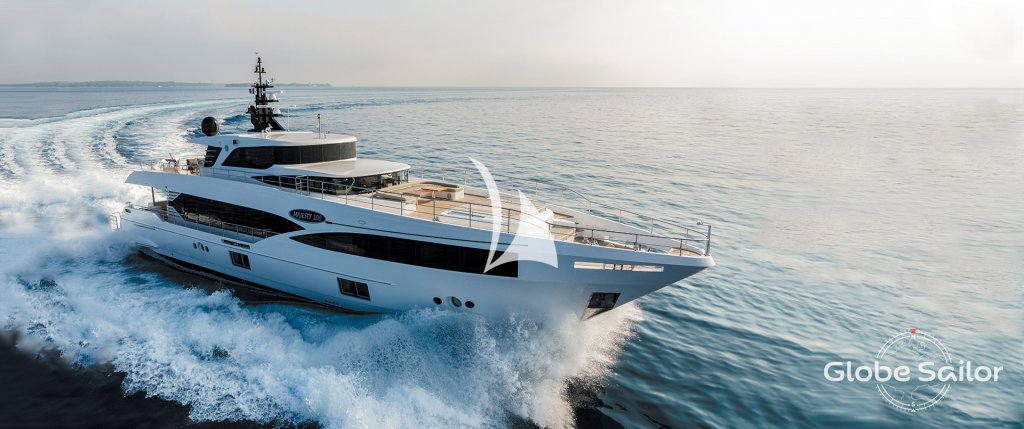 Luxury Yacht Majesty 100