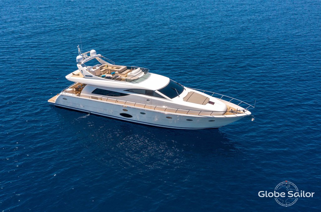 Luxury Yacht LEGEND