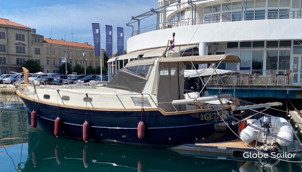 Łódź Motorowa Menorquin Yacht 100